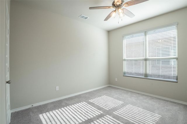 951 Hurstwood Drive, Van Alstyne, TX 75495