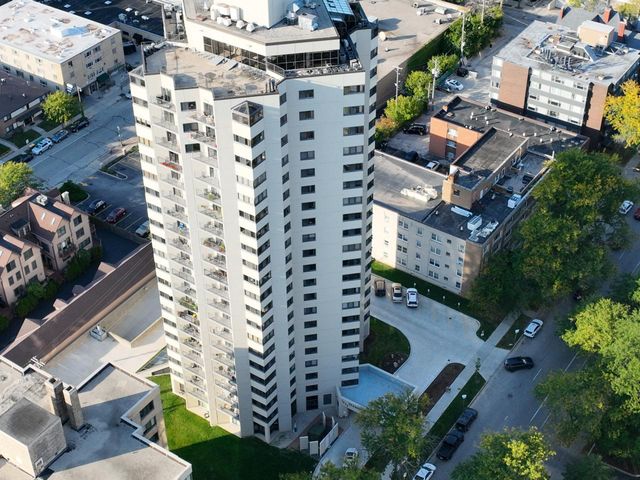 1633 N Prospect AVENUE #10C, Milwaukee, WI 53202