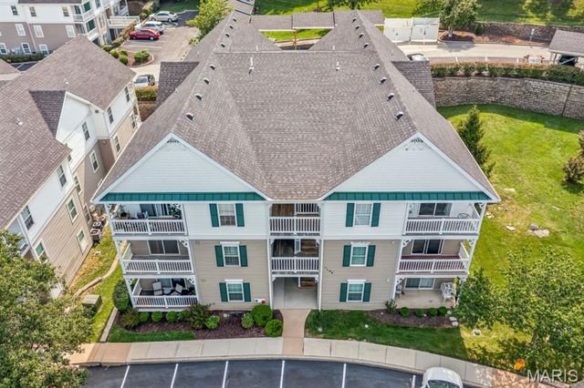 1125 Arbor Creek Drive 2A, Kirkwood, MO 63122