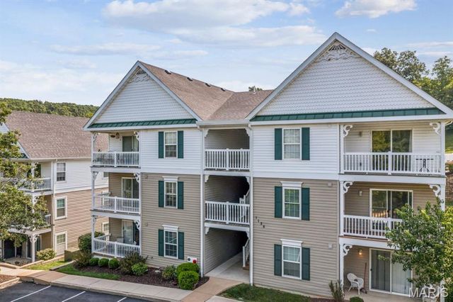 1125 Arbor Creek Drive 2A, Kirkwood, MO 63122
