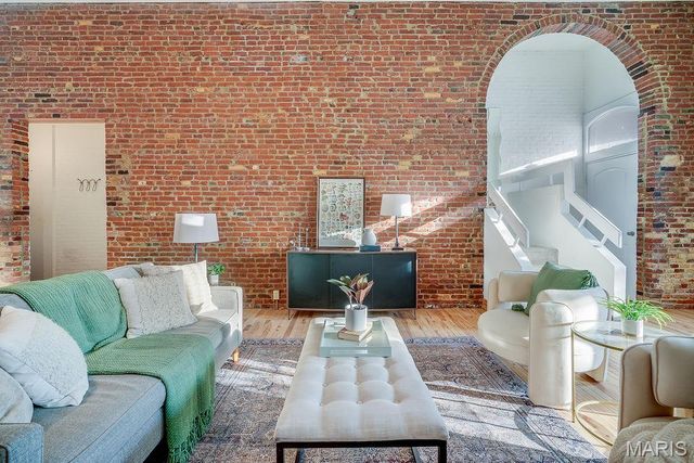 1021 Lafayette Avenue, St Louis, MO 63104