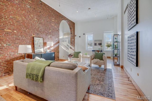 1021 Lafayette Avenue, St Louis, MO 63104