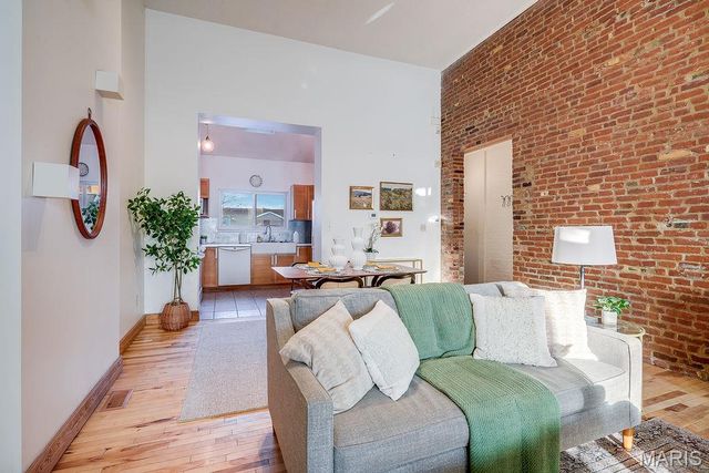 1021 Lafayette Avenue, St Louis, MO 63104