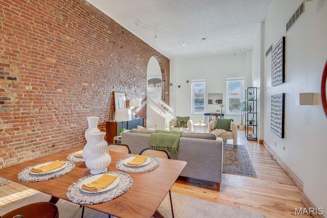 1021 Lafayette Avenue, St Louis, MO 63104