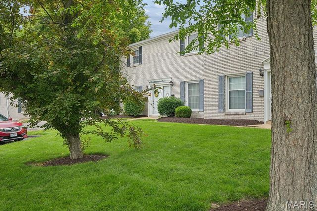 4020 Paule Avenue, St Louis, MO 63125