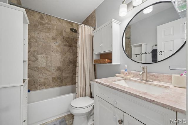 4020 Paule Avenue, St Louis, MO 63125