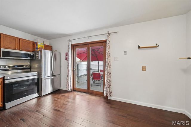4020 Paule Avenue, St Louis, MO 63125