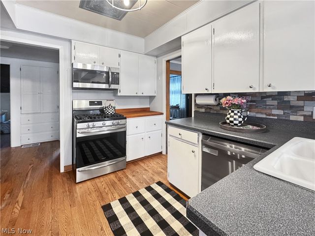 7374 Youngstown Pittsburgh Road, Poland, OH 44514