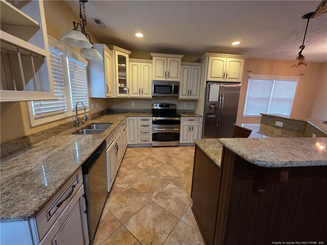 399 Admiral Drive, Fayetteville, NC 28303