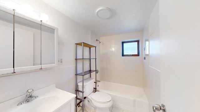 175 W. Wyoming Ave. 38, Melrose, MA 02176