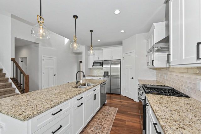2009 Paris LANE, Cottage Grove, WI 53527