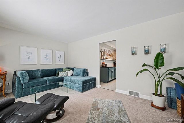 33422 Florence Street, Garden City, MI 48135