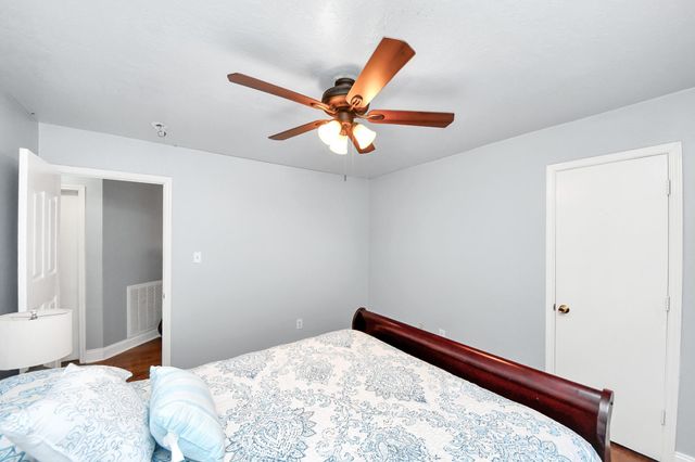 13019 Lindenloch Lane, Houston, TX 77085