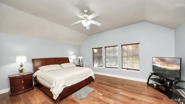 13019 Lindenloch Lane, Houston, TX 77085
