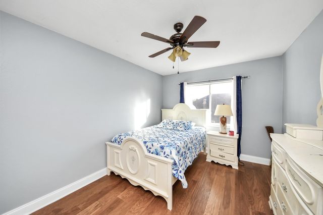 13019 Lindenloch Lane, Houston, TX 77085