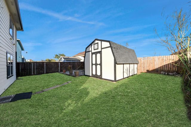 13019 Lindenloch Lane, Houston, TX 77085
