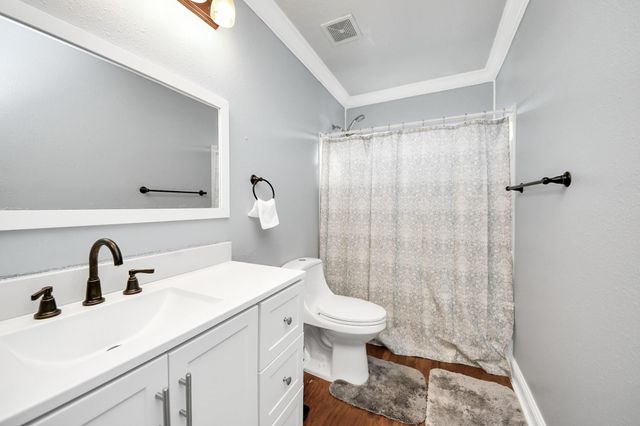 13019 Lindenloch Lane, Houston, TX 77085
