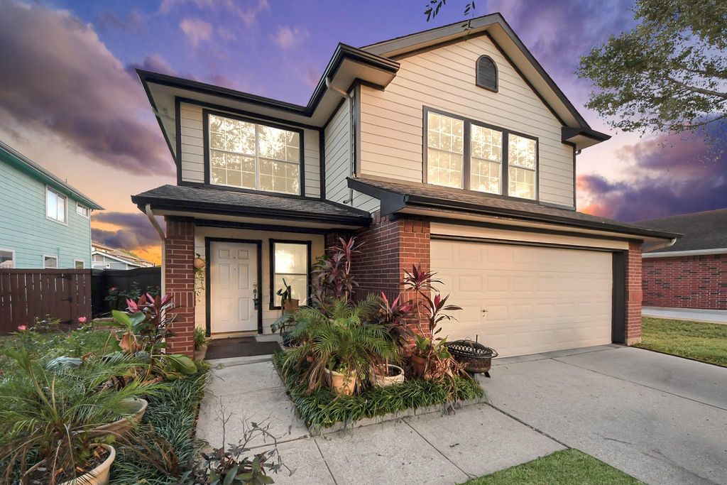 13019 Lindenloch Lane, Houston, TX 77085