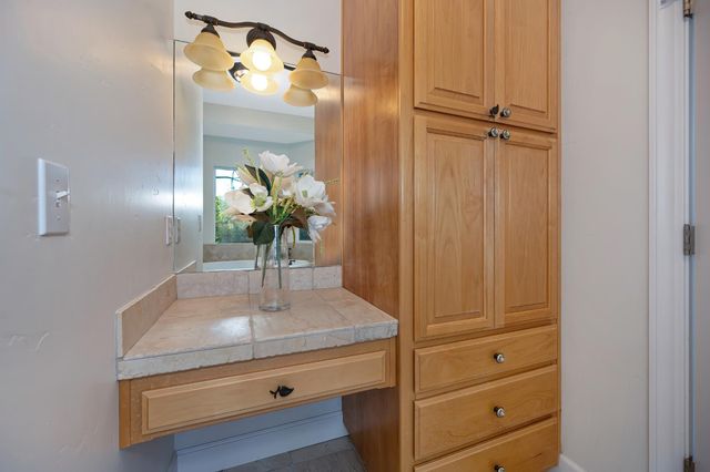 20312 Wolf Creek Rd, Grass Valley, CA 95949