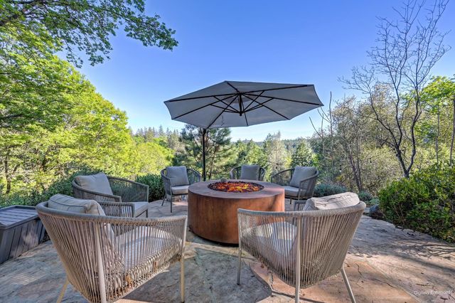 20312 Wolf Creek Rd, Grass Valley, CA 95949