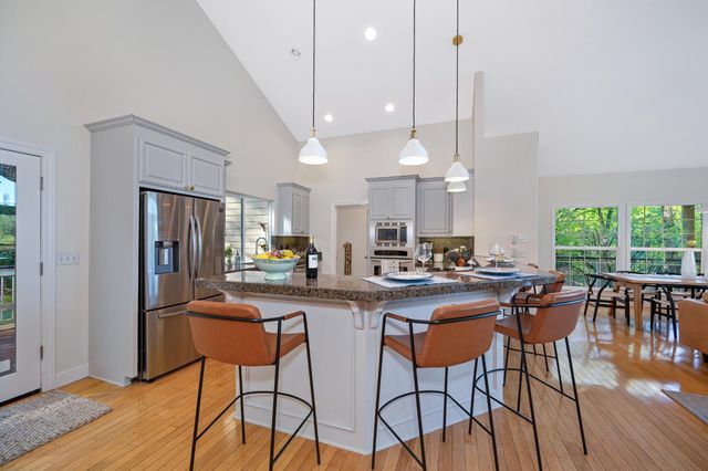 20312 Wolf Creek Rd, Grass Valley, CA 95949