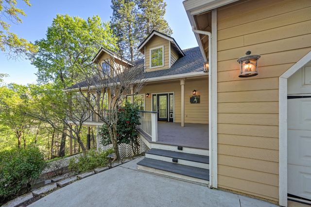 20312 Wolf Creek Rd, Grass Valley, CA 95949