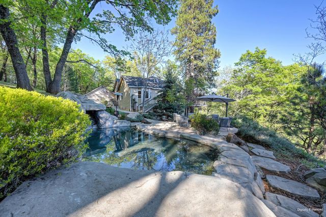 20312 Wolf Creek Rd, Grass Valley, CA 95949