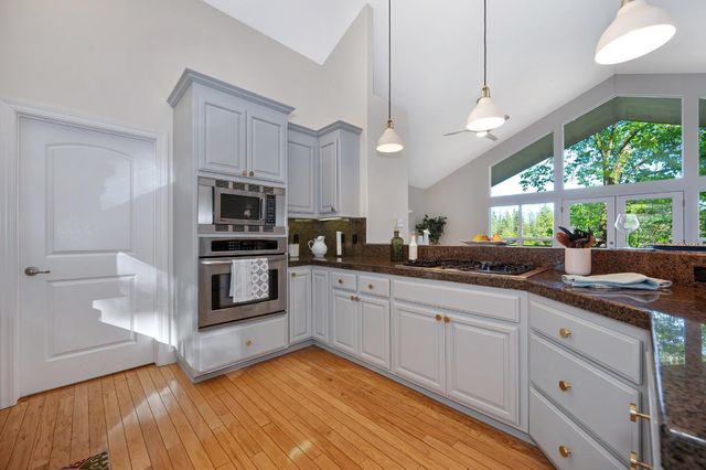 20312 Wolf Creek Rd, Grass Valley, CA 95949