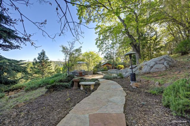 20312 Wolf Creek Rd, Grass Valley, CA 95949