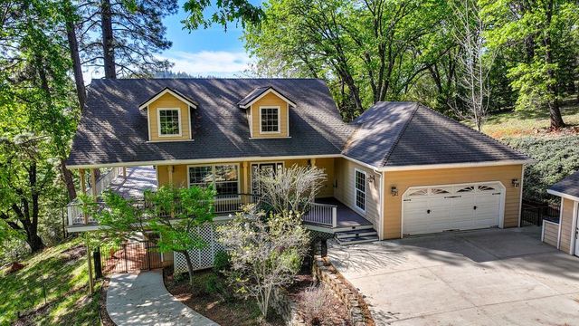 20312 Wolf Creek Rd, Grass Valley, CA 95949