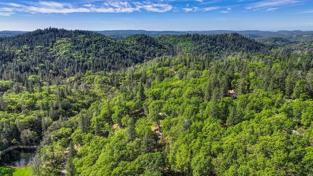 20312 Wolf Creek Rd, Grass Valley, CA 95949