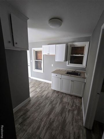 18119 Cornwall Street, Detroit, MI 48224