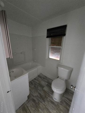 18119 Cornwall Street, Detroit, MI 48224