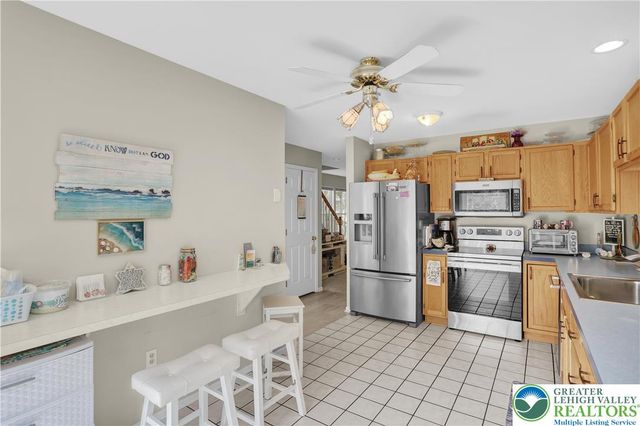 1560 Pinewind Drive, Lower Macungie Twp, PA 18011