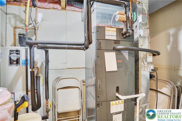 1560 Pinewind Drive, Lower Macungie Twp, PA 18011