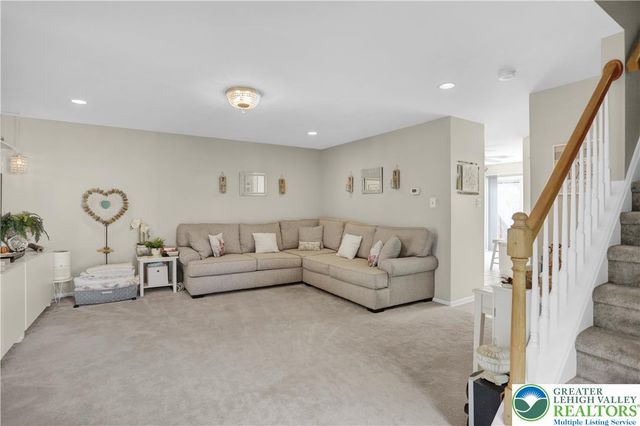 1560 Pinewind Drive, Lower Macungie Twp, PA 18011