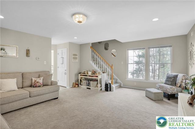 1560 Pinewind Drive, Lower Macungie Twp, PA 18011