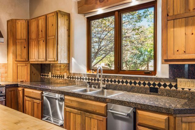 10 Antigua Road, Santa Fe, NM 87508