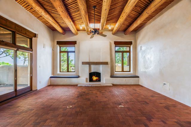 10 Antigua Road, Santa Fe, NM 87508
