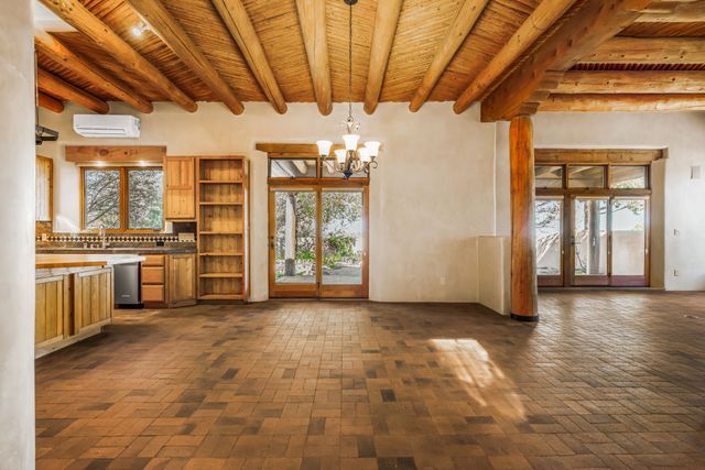 10 Antigua Road, Santa Fe, NM 87508
