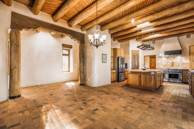 10 Antigua Road, Santa Fe, NM 87508