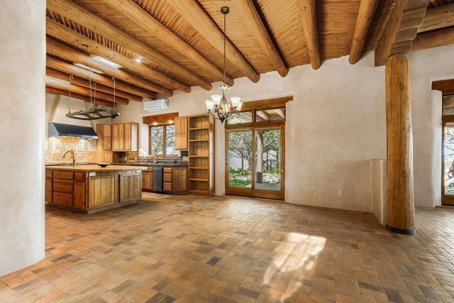 10 Antigua Road, Santa Fe, NM 87508