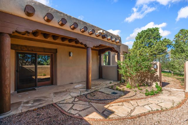 10 Antigua Road, Santa Fe, NM 87508