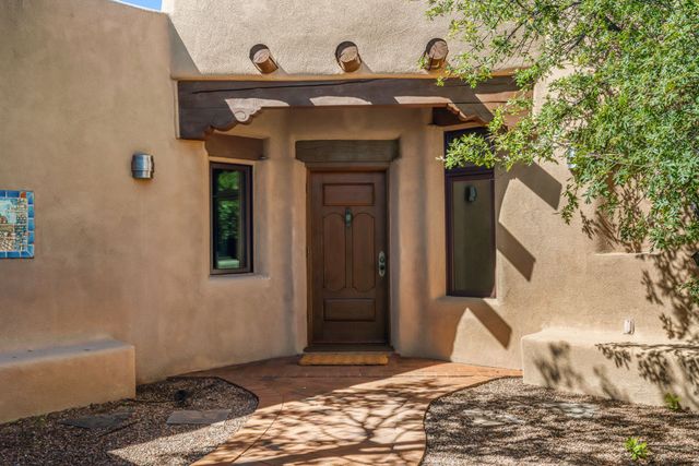 10 Antigua Road, Santa Fe, NM 87508