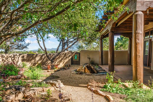 10 Antigua Road, Santa Fe, NM 87508