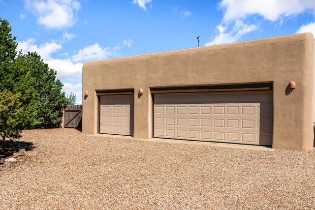 10 Antigua Road, Santa Fe, NM 87508