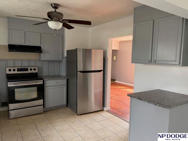 2612 Chandler Road W, Bellevue, NE 68147