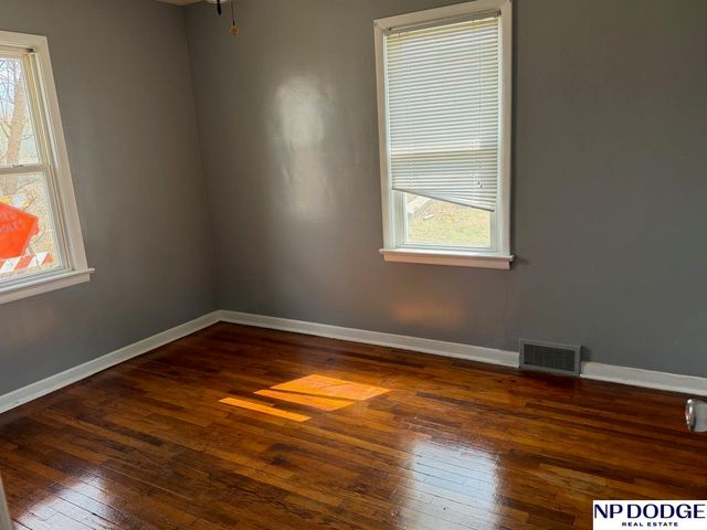 2612 Chandler Road W, Bellevue, NE 68147