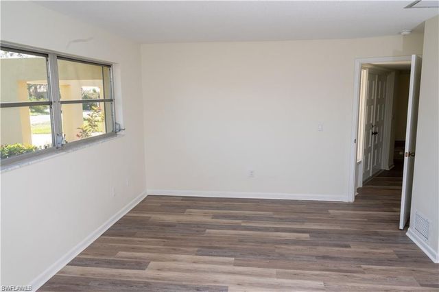 5654 Eichen CIR W, Fort Myers, FL 33919