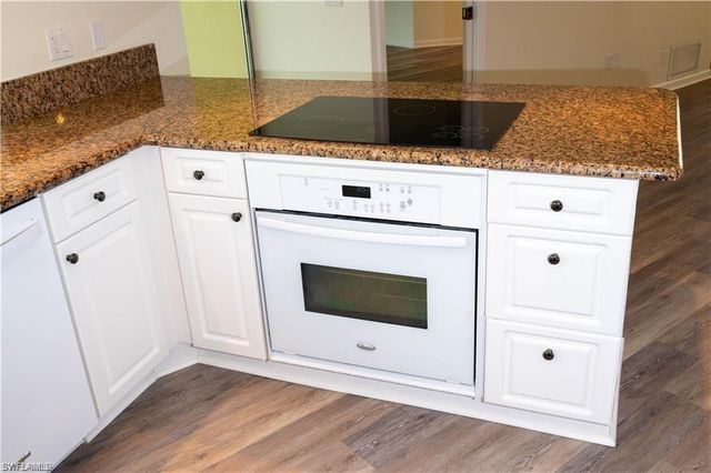 5654 Eichen CIR W, Fort Myers, FL 33919